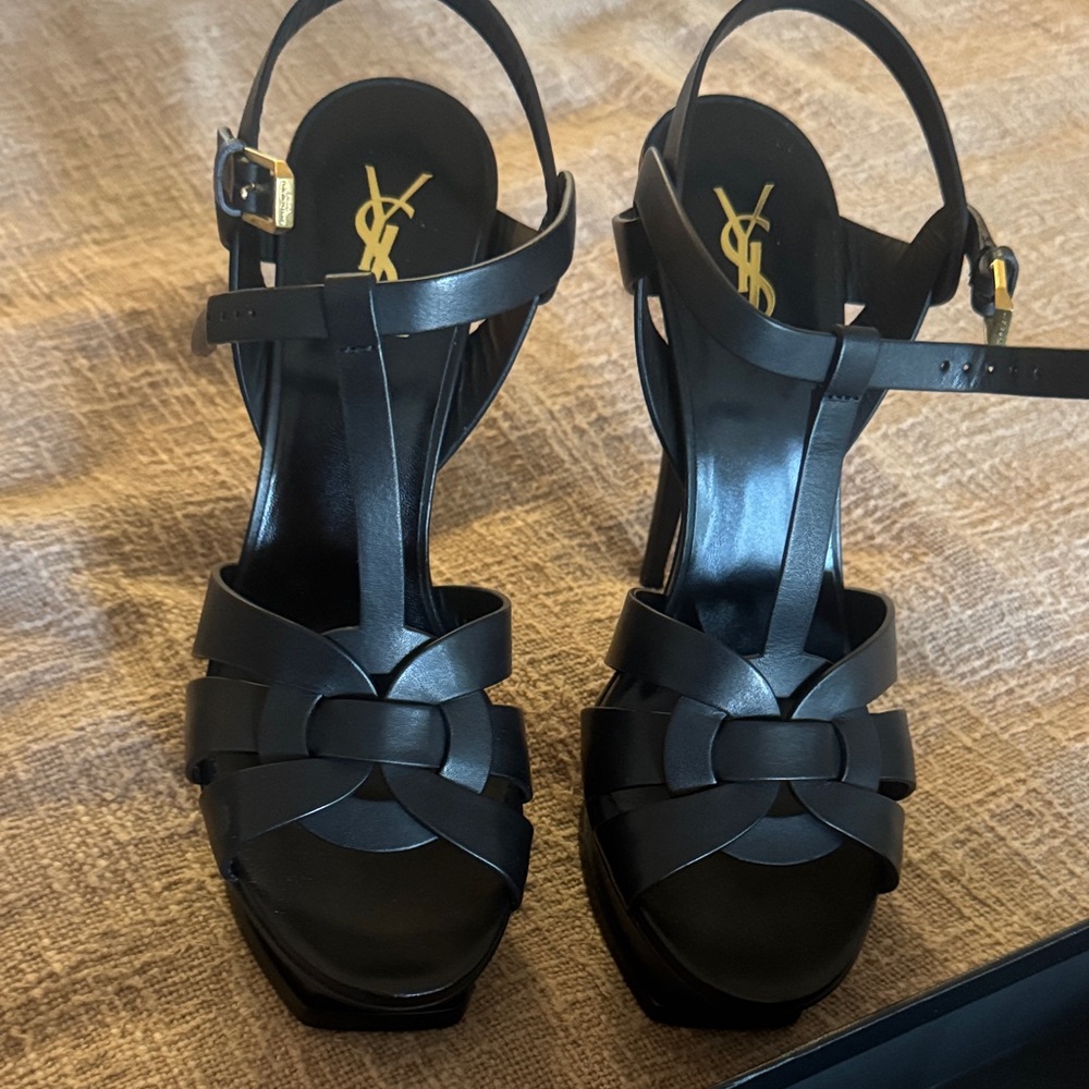 Brand new in box! YSL Yves Saint Laurent Tribute Black Leather Sandals